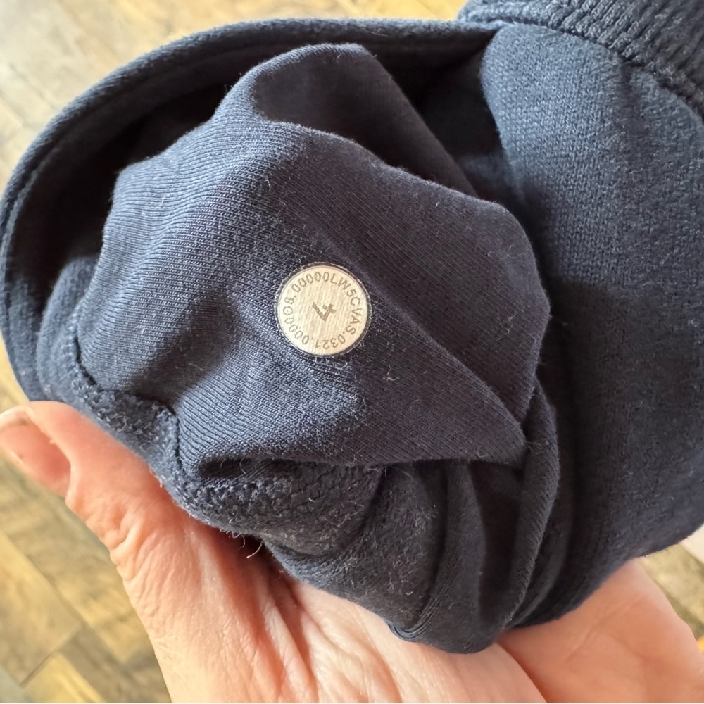 Lululemon Navy Scuba Sweatpants - Picture 6 of 6